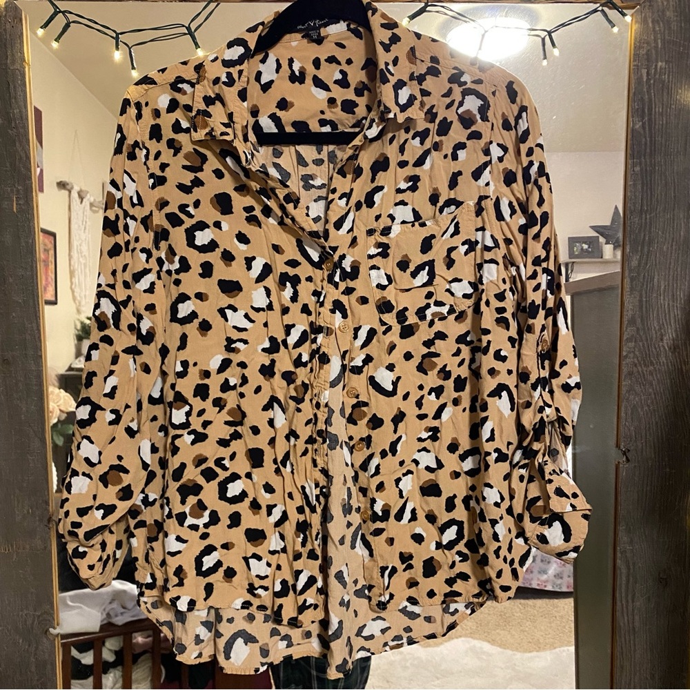 Cheetah print button down - Picture 4 of 4